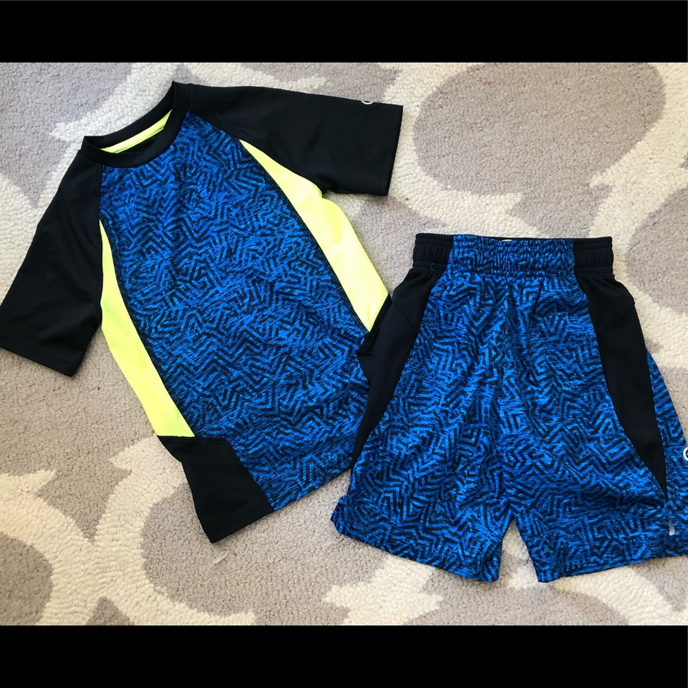 Boys Champion Dry (Dri) Fit shirt and shorts sz4-5